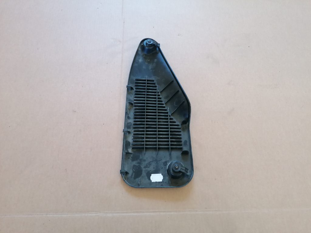 Aizmugurējā luktura vāks priekš OPEL ZAFIRA 2004