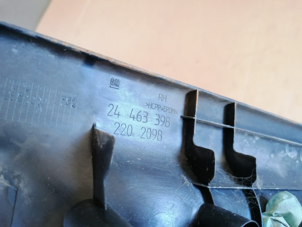 Sliekšņa aizmugurēja laba uzlika (salonā) priekš OPEL ZAFIRA 2004 3 Sliekšņa aizmugurēja laba uzlika (salonā) priekš OPEL ZAFIRA 2004