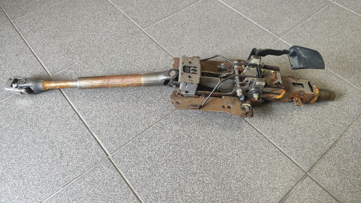 Stūres statne priekš VW TOURAN 2005 2 Stūres statne priekš VW TOURAN 2005