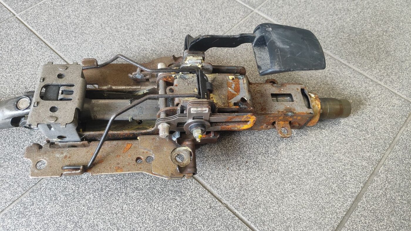 Stūres statne priekš VW TOURAN 2005 8 Stūres statne priekš VW TOURAN 2005