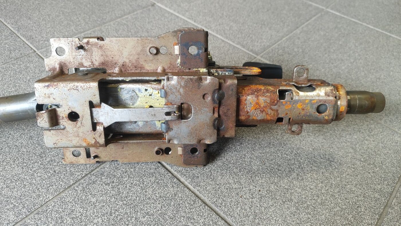 Stūres statne priekš VW TOURAN 2005 4 Stūres statne priekš VW TOURAN 2005