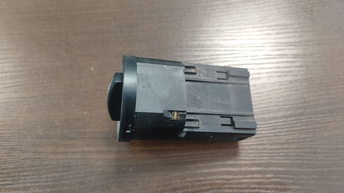 Gaismas slēdzis priekš VW POLO 2008