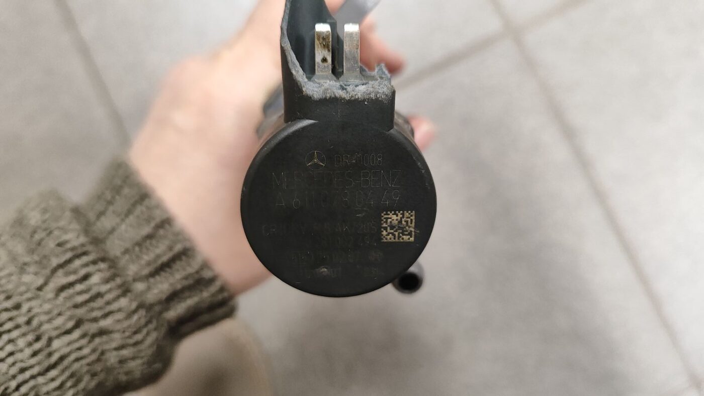 Degvielas sadales caurule priekš MERCEDES BENZ ML320 2005 BLACK 4 Degvielas sadales caurule priekš MERCEDES BENZ ML320 2005 BLACK