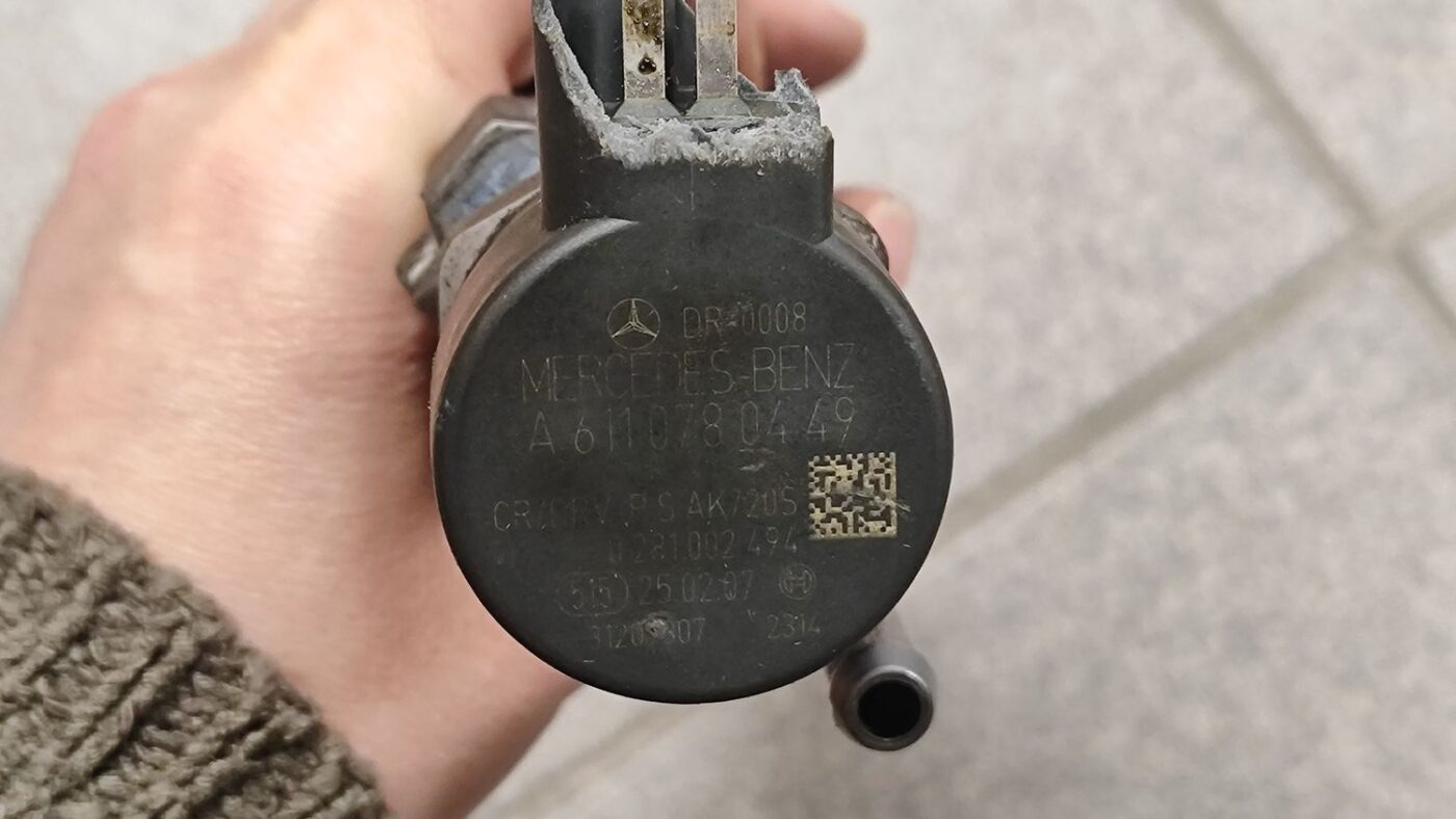 Degvielas sadales caurule priekš MERCEDES BENZ ML320 2005 BLACK 3 Degvielas sadales caurule priekš MERCEDES BENZ ML320 2005 BLACK