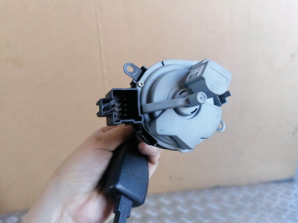 Aizdedzes slēdzene priekš VOLVO C30 2008 SILVER 4 Aizdedzes slēdzene priekš VOLVO C30 2008 SILVER