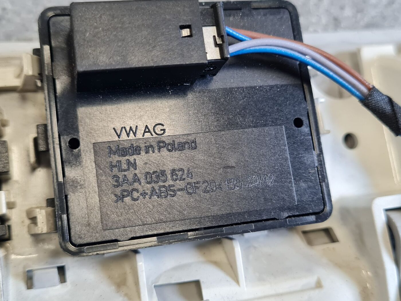 Salona apgaismojuma panelis priekš VW GOLF VARIANT 2012