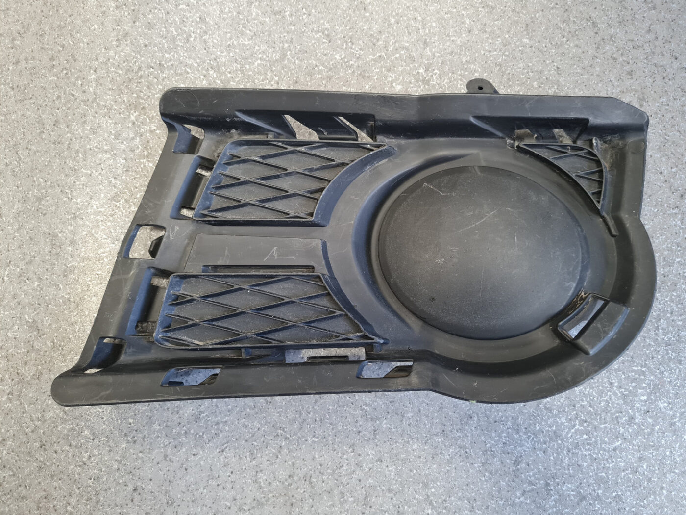 Miglas luktura reste, pa kreisi priekš VW Tiguan 2007-2016 5N0853665