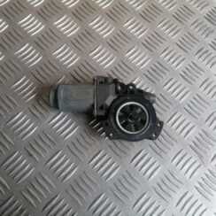 Elektrisko stiklu motors priekš KIA SPORTAGE 2010-2015 402354B