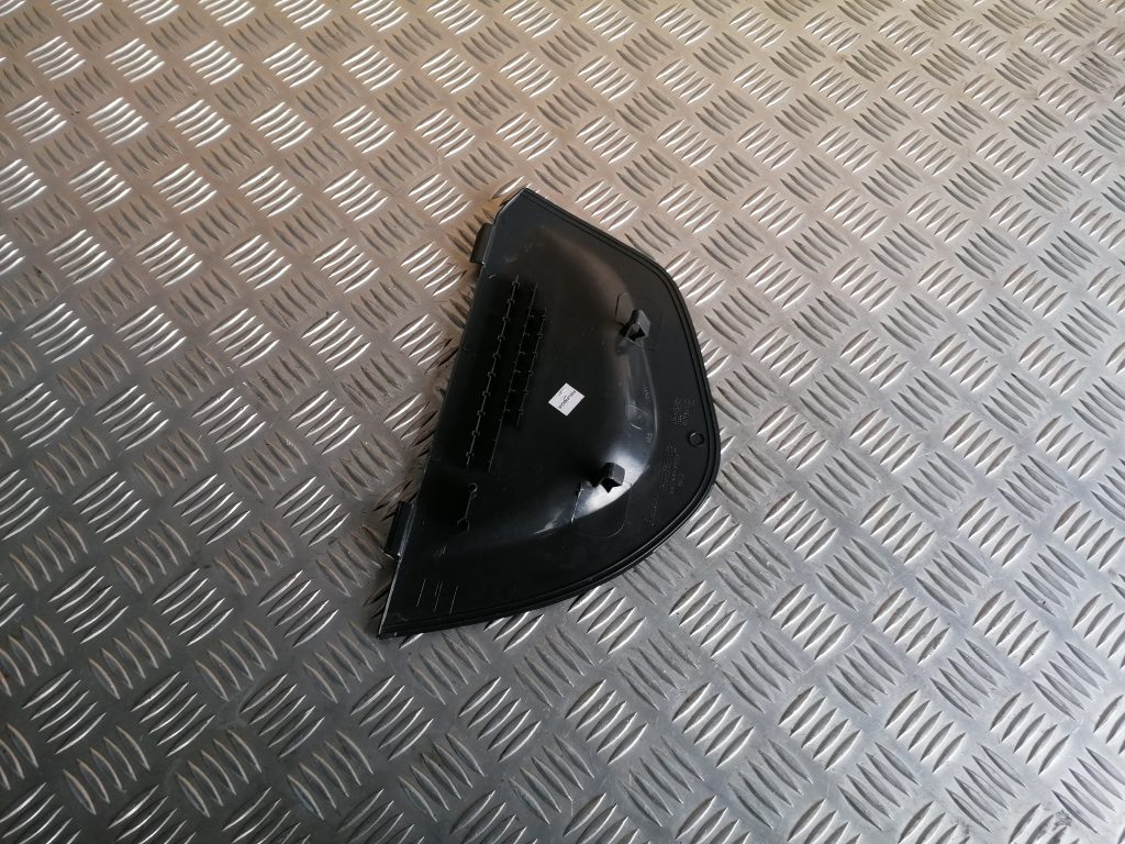 Mērinstrumentu paneļa sānu apdare priekš VOLVO XC70 2007 2 Mērinstrumentu paneļa sānu apdare priekš VOLVO XC70 2007