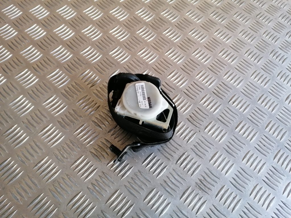 Aizmugurējā labā drošības josta priekš OPEL ZAFIRA 2004 1 Aizmugurējā labā drošības josta priekš OPEL ZAFIRA 2004