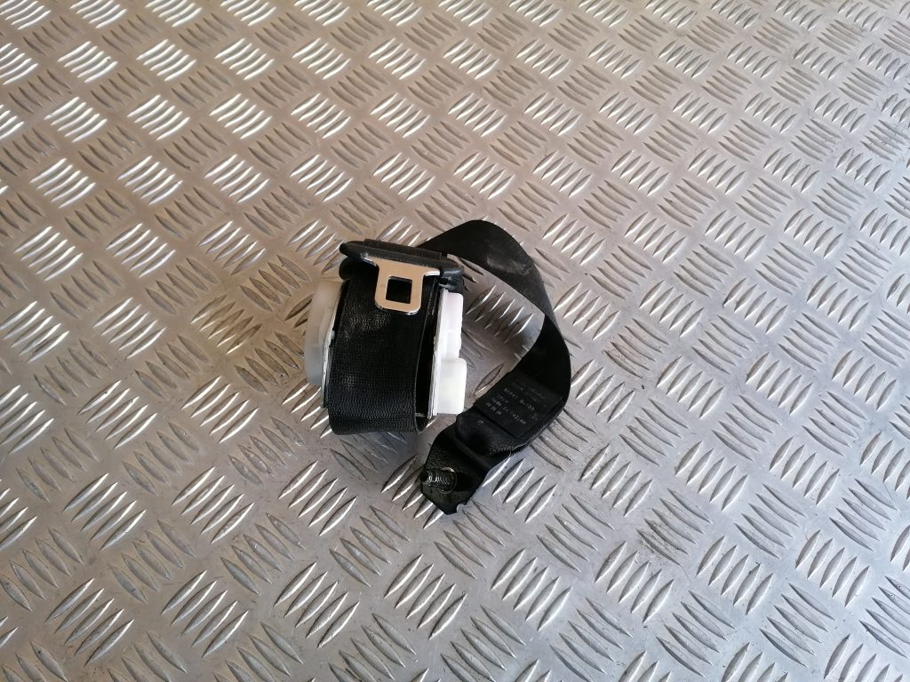 Aizmugurējā labā drošības josta priekš OPEL ZAFIRA 2004 2 Aizmugurējā labā drošības josta priekš OPEL ZAFIRA 2004