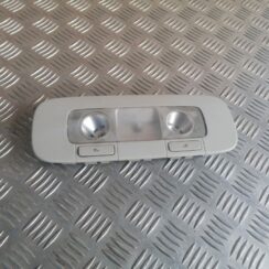 Aizmugurējo sēdvietu apgaismojums priekš VW GOLF VARIANT 2012