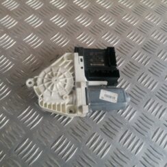 Elektrisko stiklu motors priekš VW GOLF VARIANT 2012