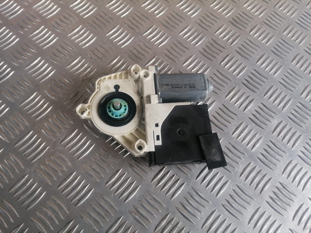 Elektrisko stiklu motors priekš VW GOLF VARIANT 2012 2 Elektrisko stiklu motors priekš VW GOLF VARIANT 2012