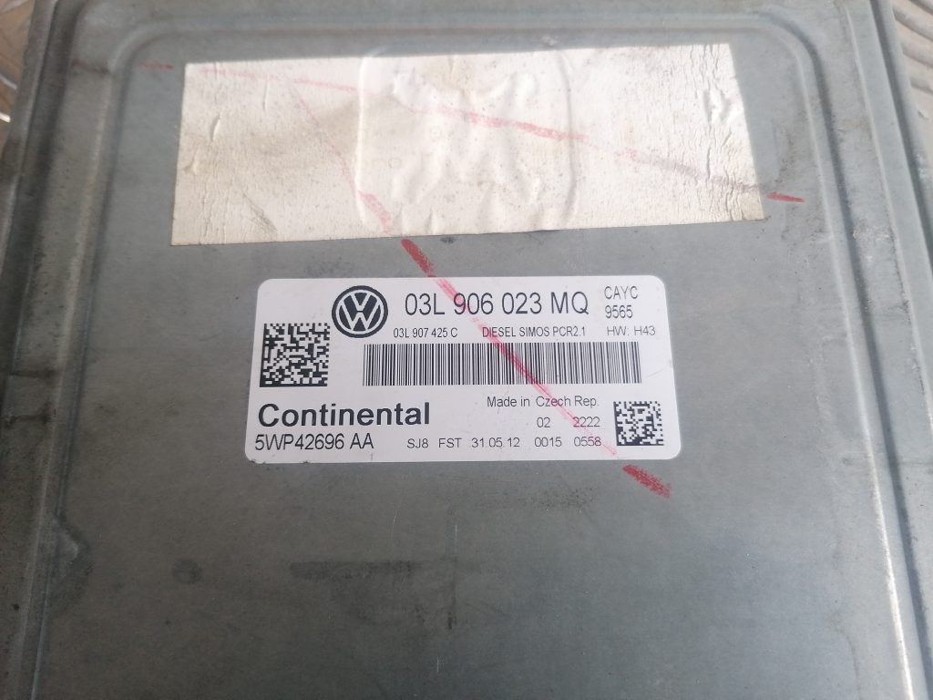 Dzinēja vadības bloks priekš VW GOLF VARIANT 2012 3 Dzinēja vadības bloks priekš VW GOLF VARIANT 2012