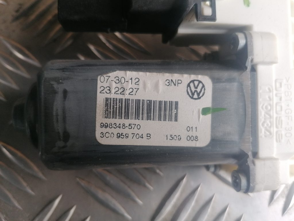 Elektrisko stiklu motors priekš VW GOLF VARIANT 2012 3 Elektrisko stiklu motors priekš VW GOLF VARIANT 2012