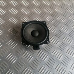 Durvju skaļrunis, apakšā priekš VW GOLF VARIANT 2012