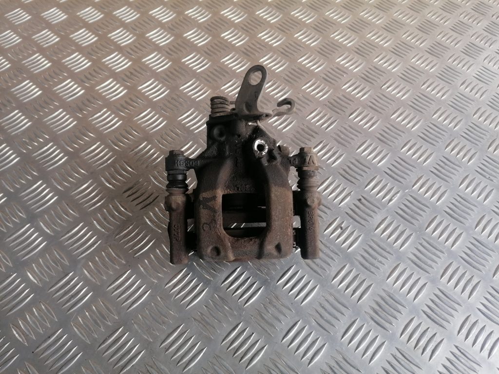 Aizmugurējais kreisais suports priekš VW GOLF VARIANT 2012