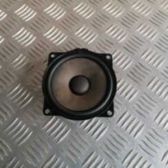 Durvju skaļrunis, apakšā priekš VW GOLF VARIANT 2012