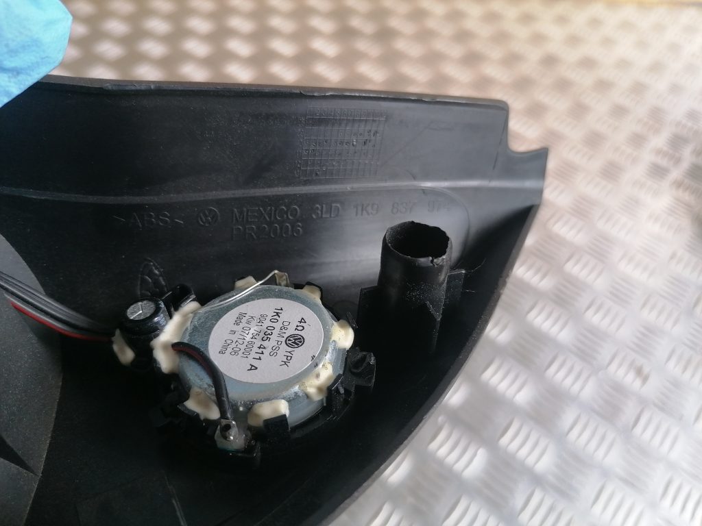 Durvju spoguļa apdares uzlika salonā (ar skaļruni) priekš VW GOLF VARIANT 2012