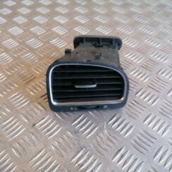 Mērinstrumentu paneļa gaisa vads, pa labi priekš VW GOLF VARIANT 2012