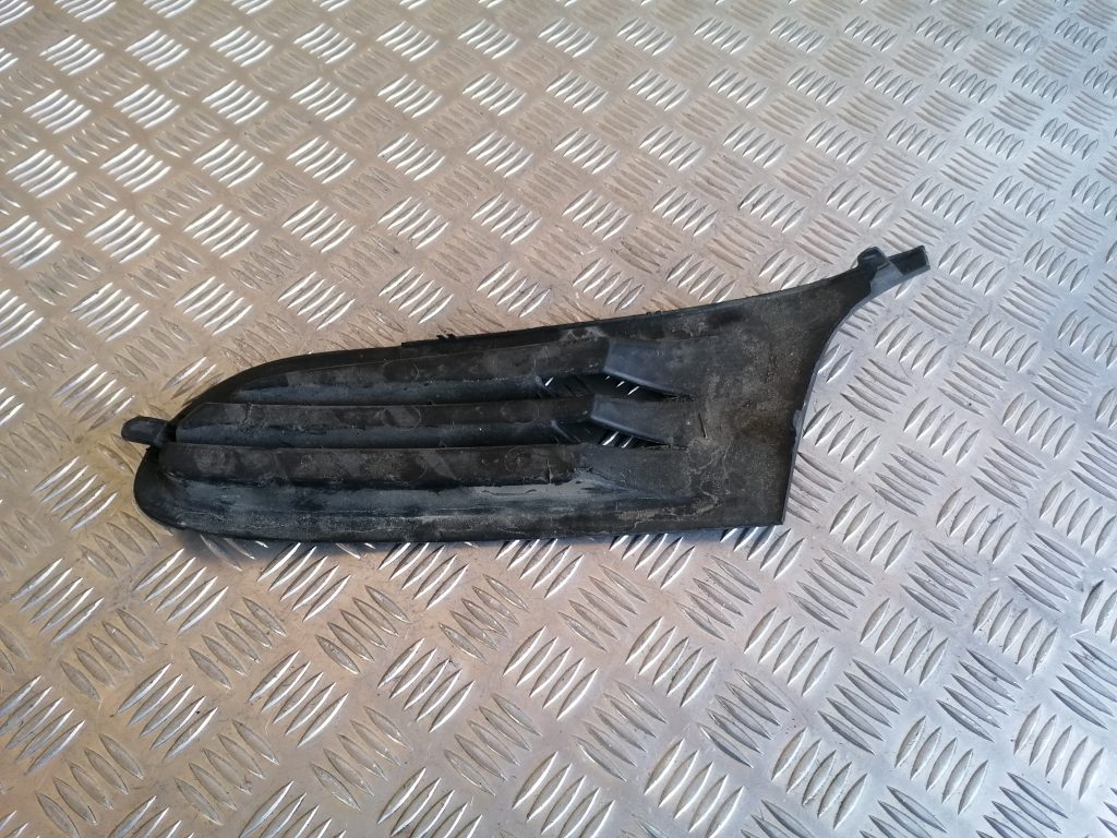 Miglas luktura reste, pa labi priekš VW GOLF VARIANT 2012