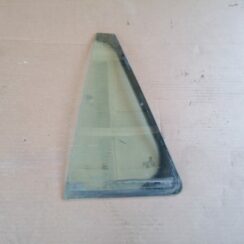 Kreiso durvju stūra stikls priekš VW GOLF VARIANT 2012