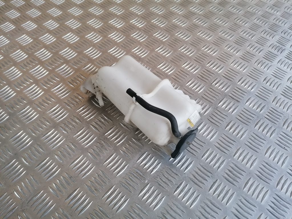 Dzesēšanas šķidruma tvertne priekš KIA CEED 2007 1 Dzesēšanas šķidruma tvertne priekš KIA CEED 2007