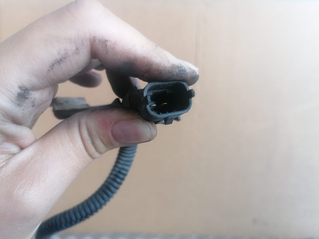 Kloķvārpstas devējs priekš KIA CEED 2007 2 Kloķvārpstas devējs priekš KIA CEED 2007