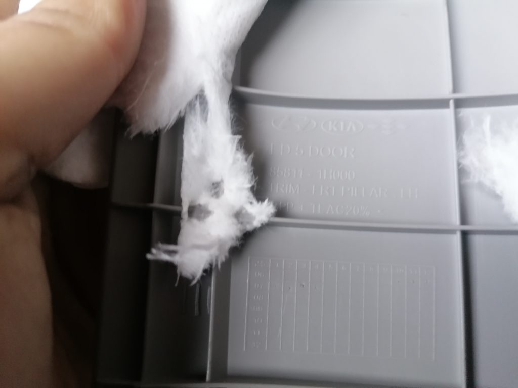 Priekšējas salona statnes apdare priekš KIA CEED 2007 3 Priekšējas salona statnes apdare priekš KIA CEED 2007