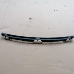 Vējstikla ventilācijas režģis (salonā) priekš KIA CEED 2007