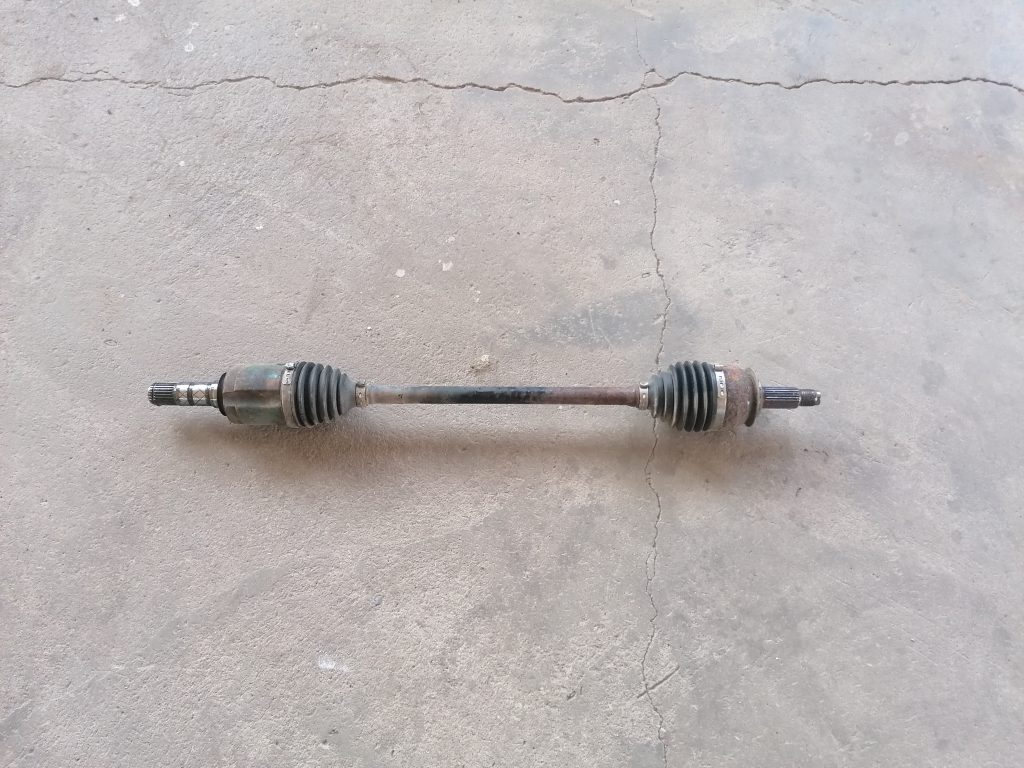 Pusass priekšējā kreisā priekš SUBARU LEGACY 2009