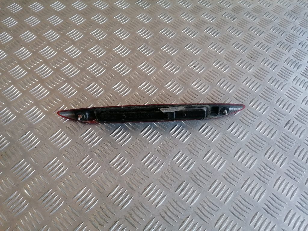 Stop signāls priekš SUBARU LEGACY 2009 2 Stop signāls priekš SUBARU LEGACY 2009