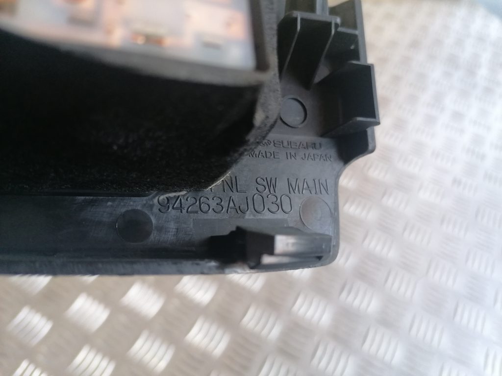 Šofera durvju slēdža pogas priekš SUBARU LEGACY 2009 4 Šofera durvju slēdža pogas priekš SUBARU LEGACY 2009