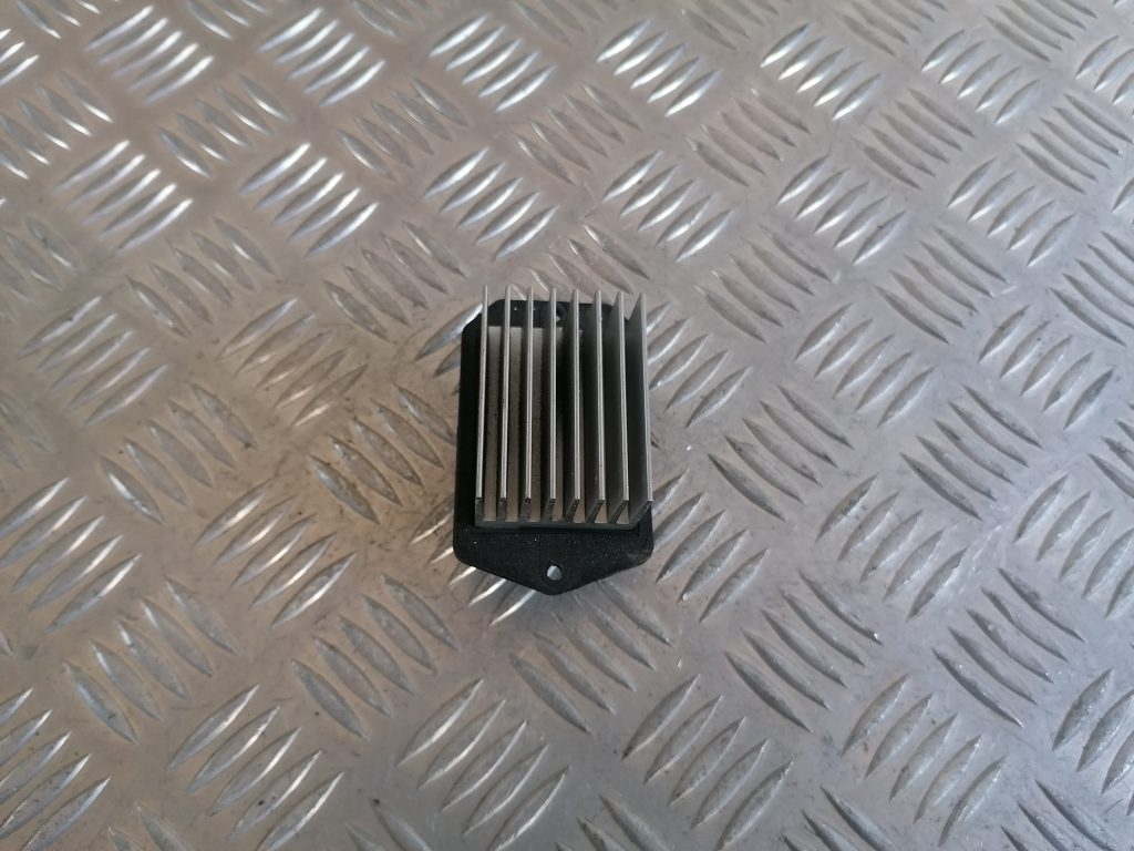 Salona ventilatora rezistors priekš SUBARU LEGACY 2009 1 Salona ventilatora rezistors priekš SUBARU LEGACY 2009