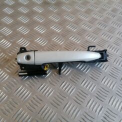 Priekšējāis kreisais durvju rokturis priekš SUBARU LEGACY 2009