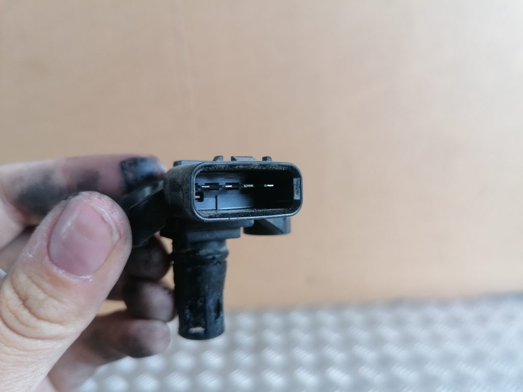 Solenoīda vakuuma vārsts priekš SUBARU LEGACY 2009 2 Solenoīda vakuuma vārsts priekš SUBARU LEGACY 2009