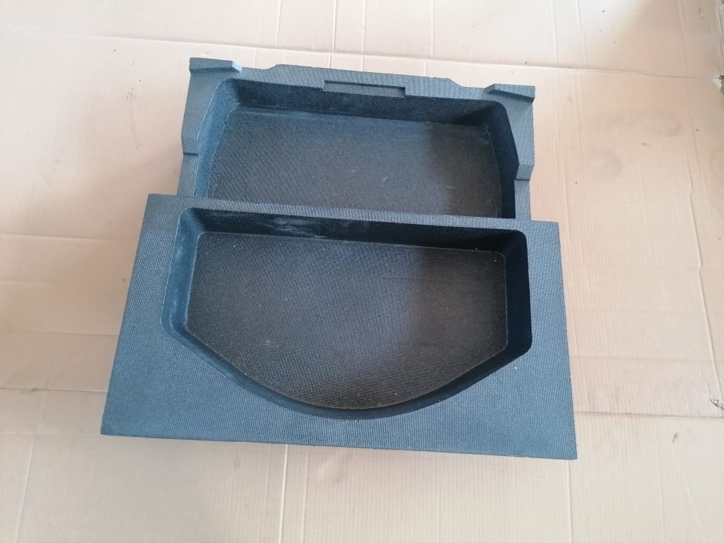 Bagāžnieka nodalījuma instrumentu ieliktnis priekš SUBARU LEGACY 2009