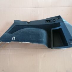 Bagāžnieka nodalījuma sānu apdare priekš SUBARU LEGACY 2009