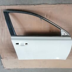 Priekšējās labās durvis priekš SUBARU LEGACY 2009