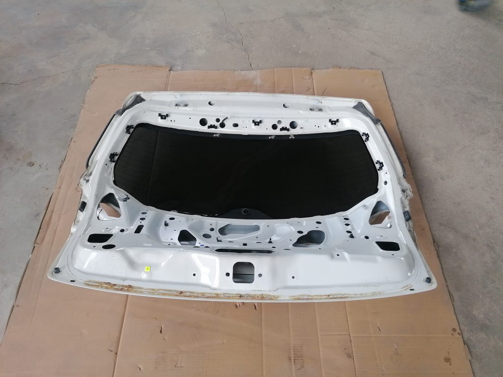 Bagāžnieka vāks priekš SUBARU LEGACY 2009