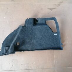 Bagāžnieka nodalījuma sānu apdare priekš VW GOLF IV 1999