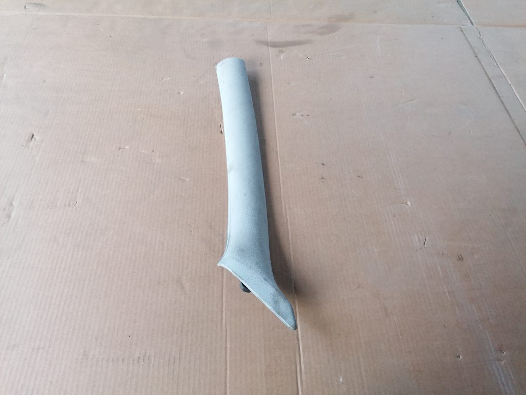 Priekšējas salona statnes apdare priekš VW GOLF IV 1999 1 Priekšējas salona statnes apdare priekš VW GOLF IV 1999