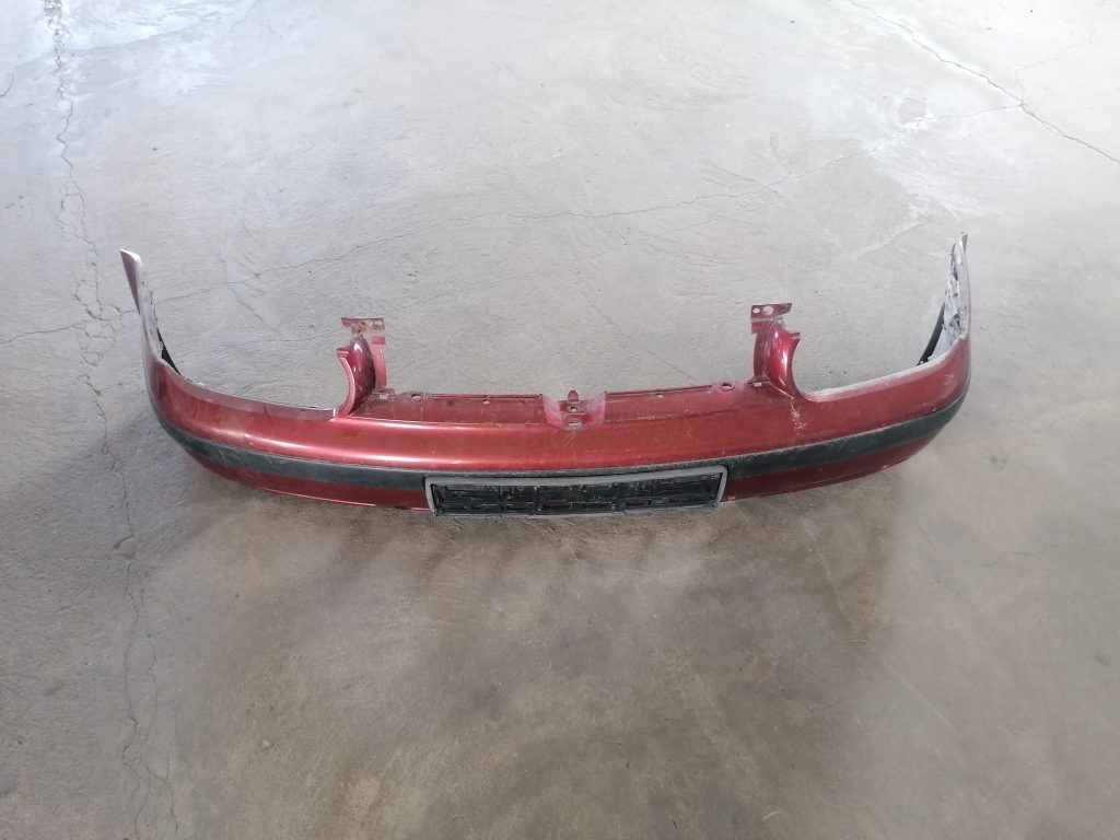 Priekšējais buferis priekš VW GOLF IV 1999