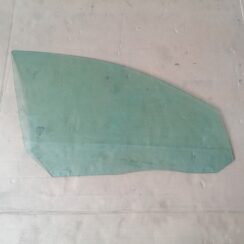 Priekšējo labo durvju stikls priekš VOLVO