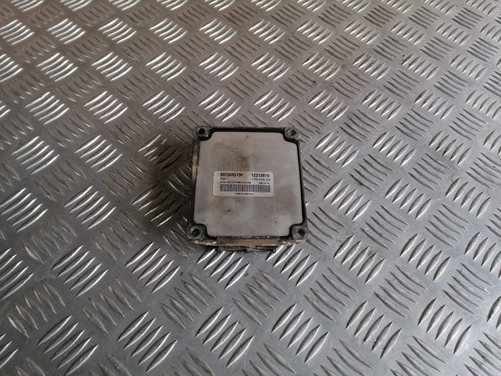 Dzinēja vadības bloks priekš OPEL ASTRA 2002 2 Dzinēja vadības bloks priekš OPEL ASTRA 2002