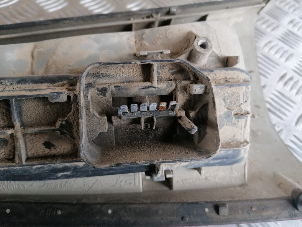 Aizmugurējais kreisais lukturis priekš OPEL ASTRA 2002 3 Aizmugurējais kreisais lukturis priekš OPEL ASTRA 2002