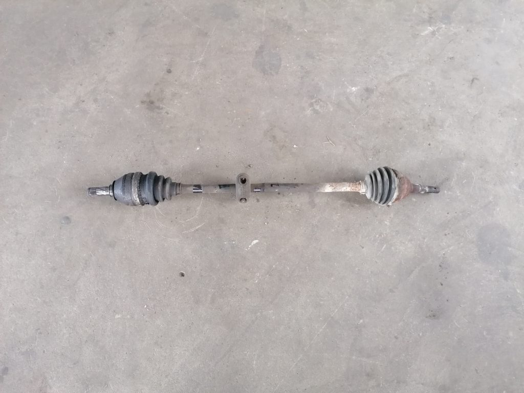 Pusass priekšēja labā priekš OPEL ASTRA 2002