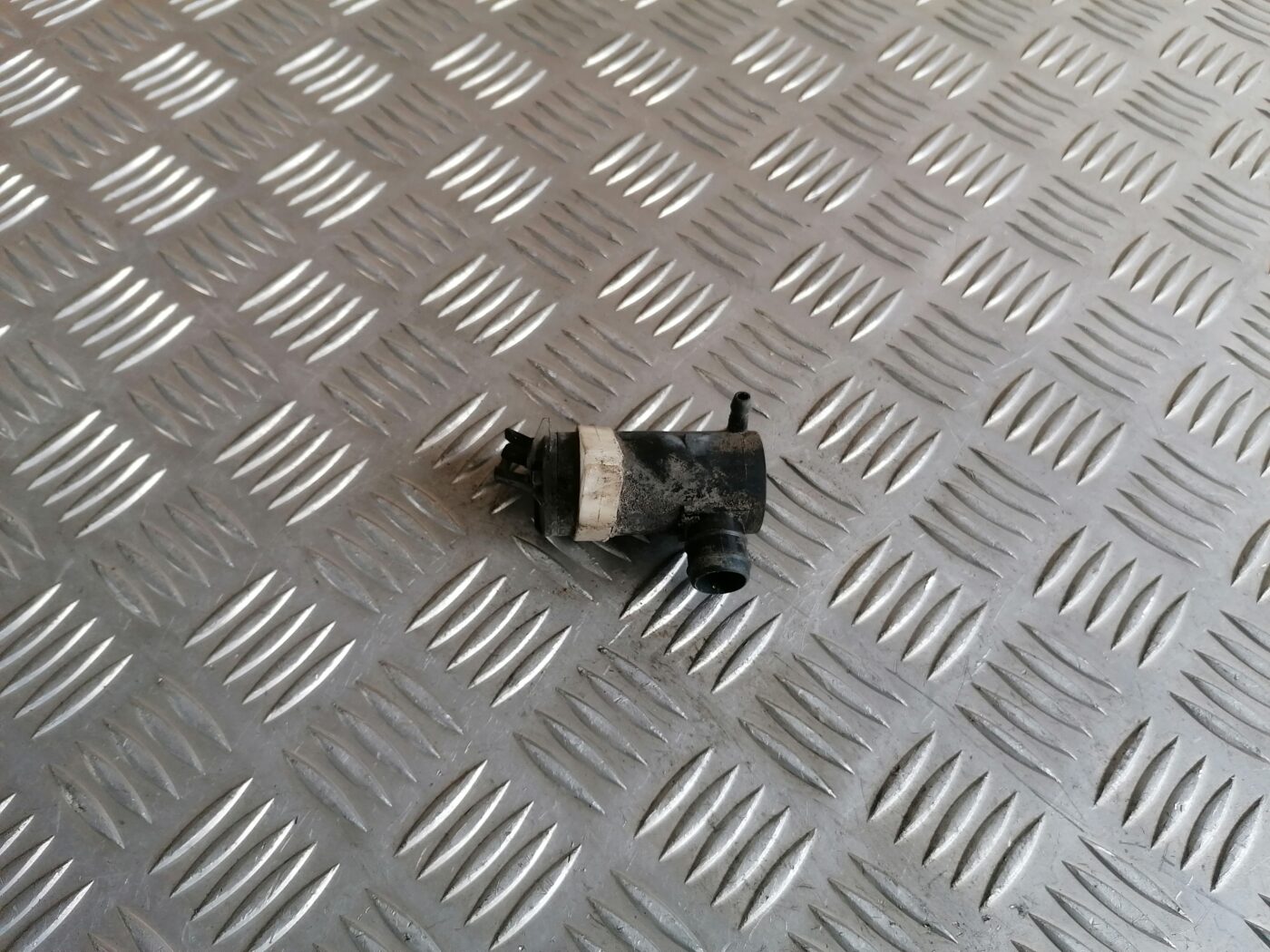 Mazgātāja šķidruma sūknis priekš HONDA ACCORD 2007 YR562P 1 Mazgātāja šķidruma sūknis priekš HONDA ACCORD 2007 YR562P