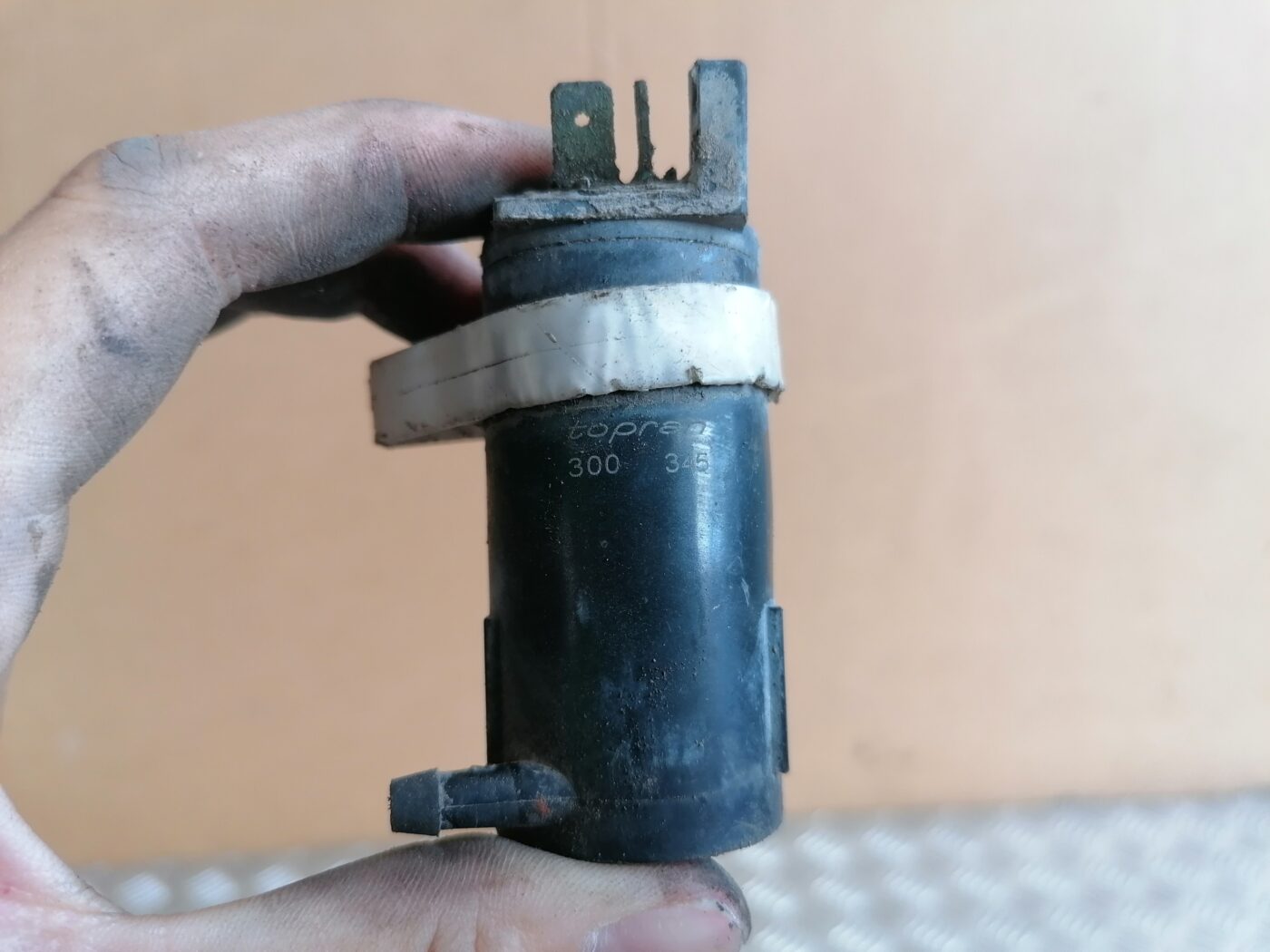 Mazgātāja šķidruma sūknis priekš HONDA ACCORD 2007 YR562P 2 Mazgātāja šķidruma sūknis priekš HONDA ACCORD 2007 YR562P